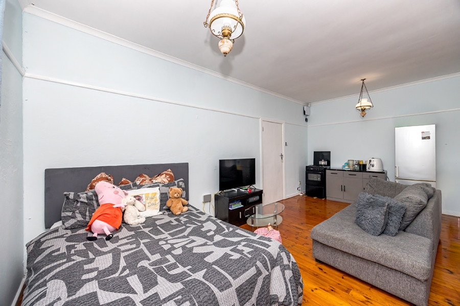 3 Bedroom Property for Sale in Oakdale Western Cape